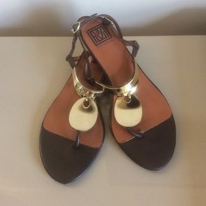 Pour La Victoire sandals